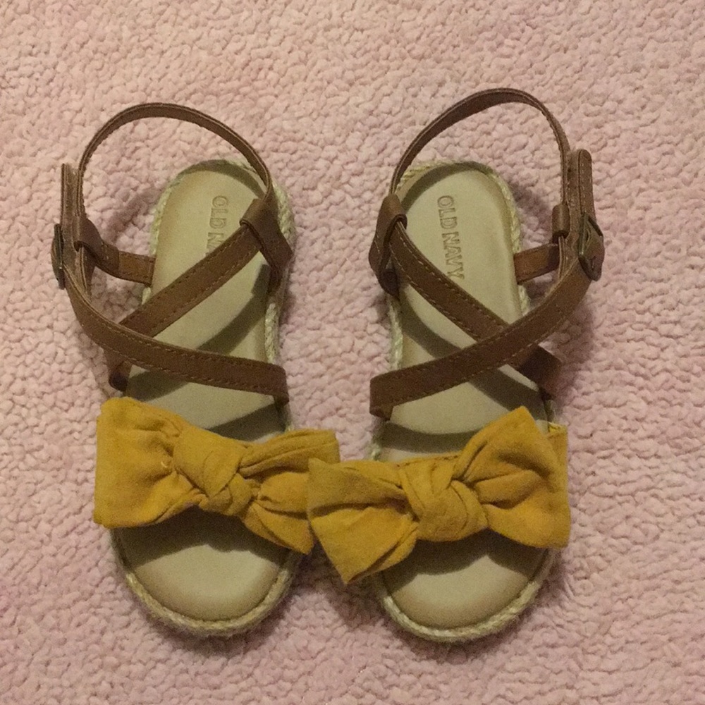 Old Navy Bow Sandals